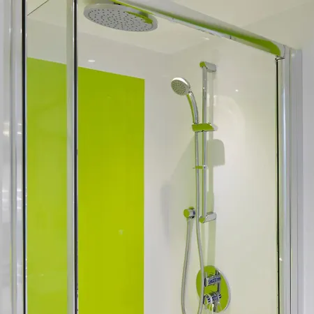 For Students Only - Student Castle Daire