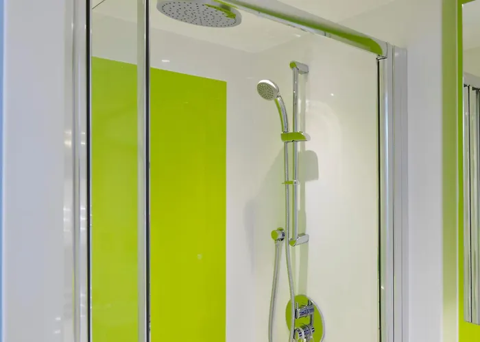 For Students Only - Student Castle Daire